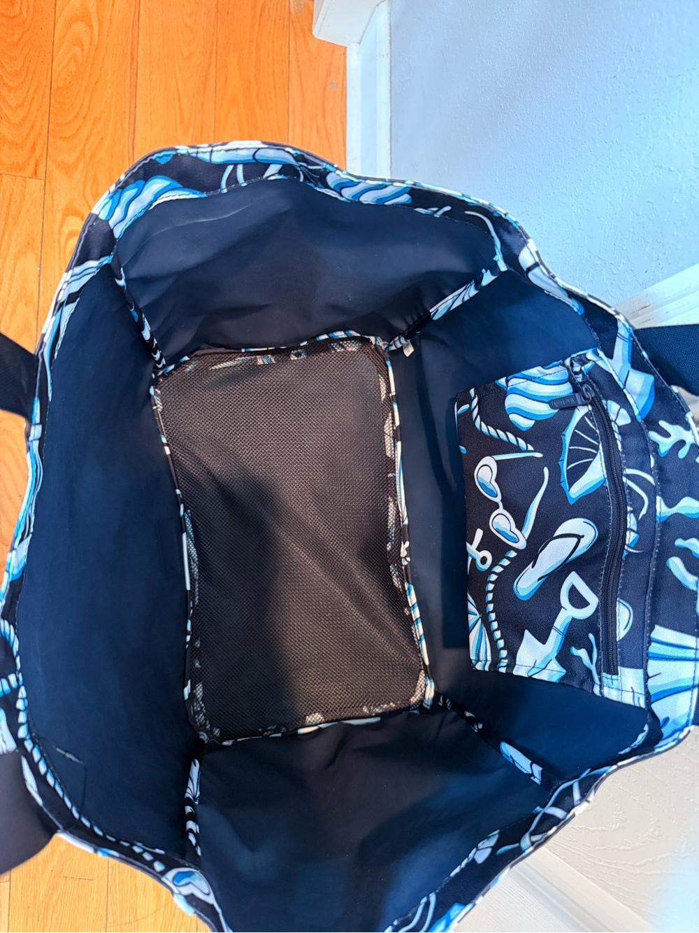 Vera Bradley Navy, White & Light Blue Nautical Tote - Picture 2 of 3